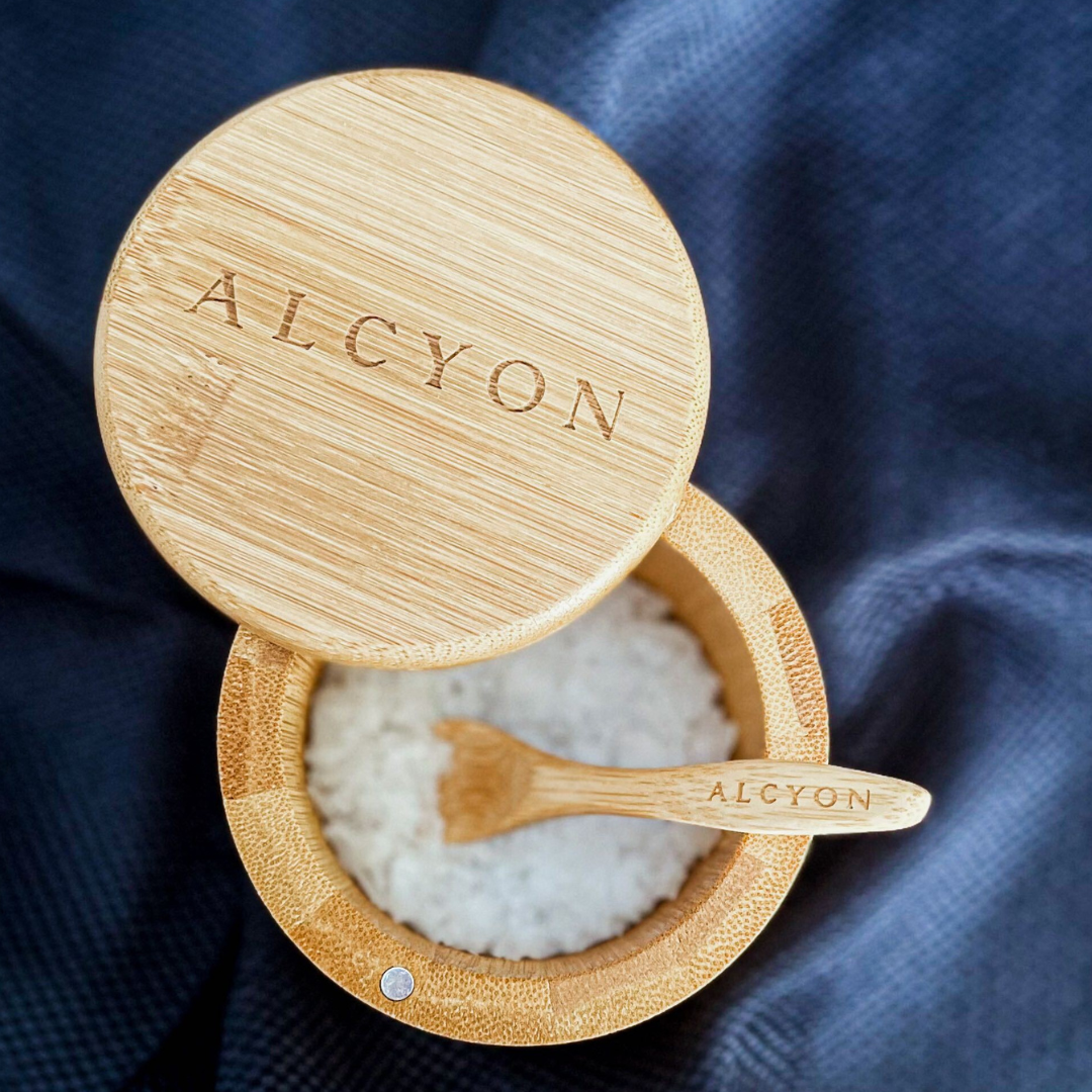 Salt hand and wooden spoon (50g natural salt included)