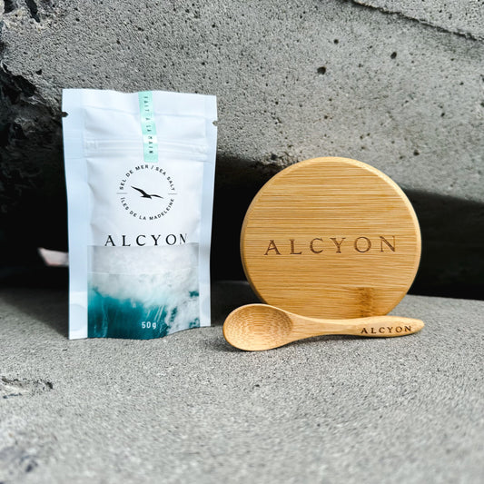 Salt hand and wooden spoon (50g natural salt included)